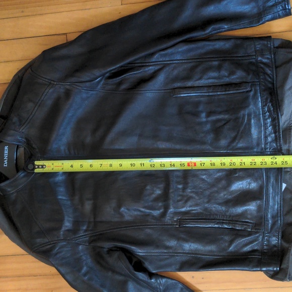 Danier Men's XL leather motorcycle jacket - Picture 12 of 14